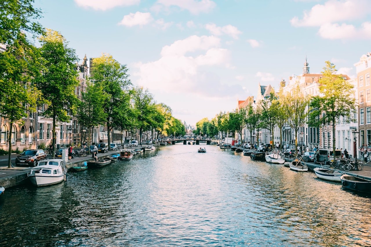 Amsterdã em 4 Dias: Canais, Museus, Bicicletas e a Vida Real da Cidade